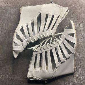 Wedge heels/booties